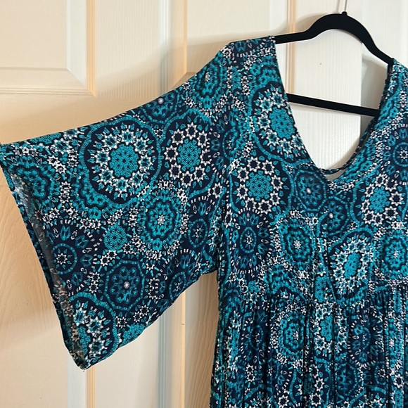 Blue/Teal Bell Sleeve Mandala Pattern Dress from Torrid, size 1. - Picture 2 of 5